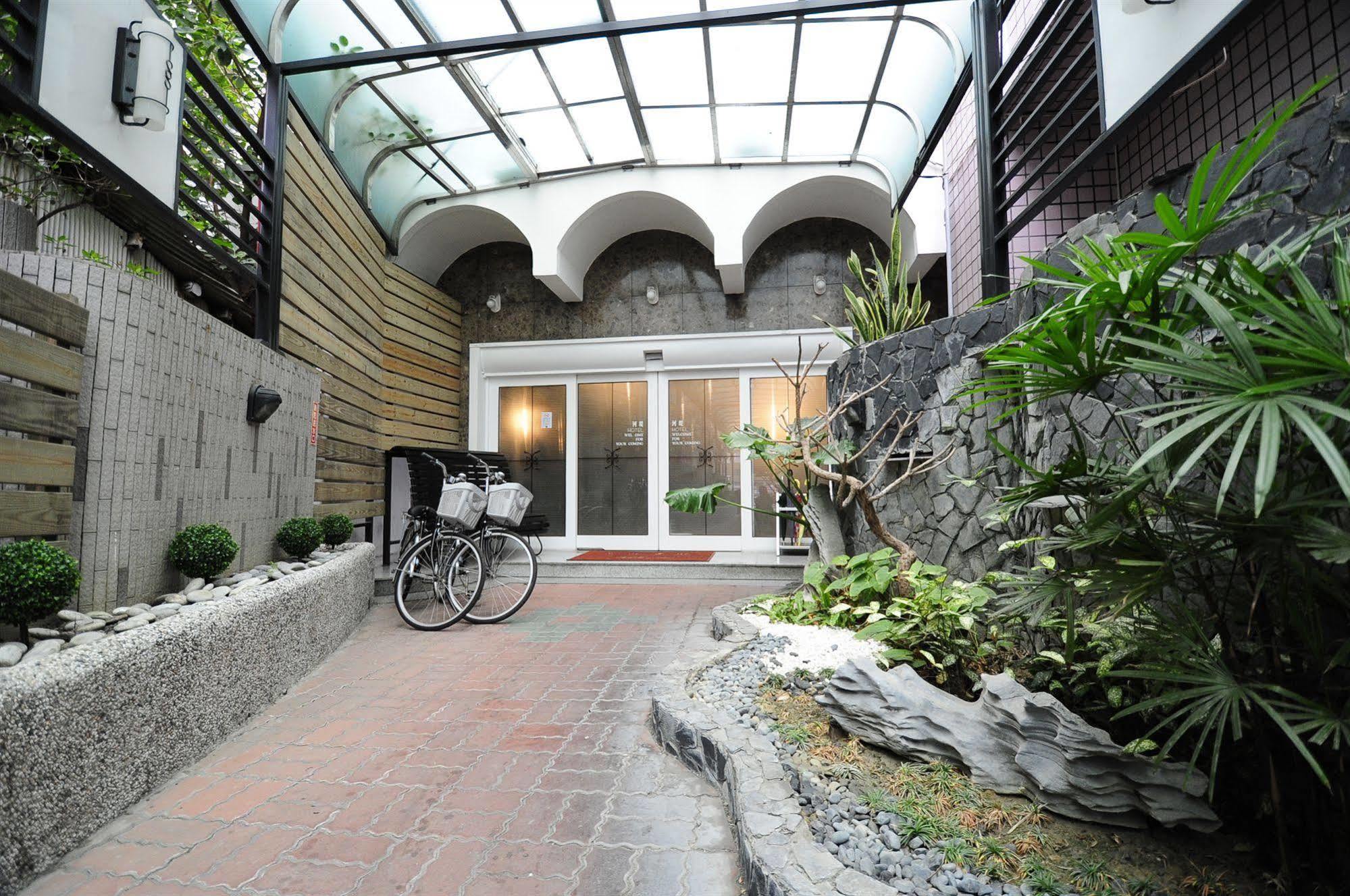 The Riverside Hotel Fashion Kaohsiung Exterior photo
